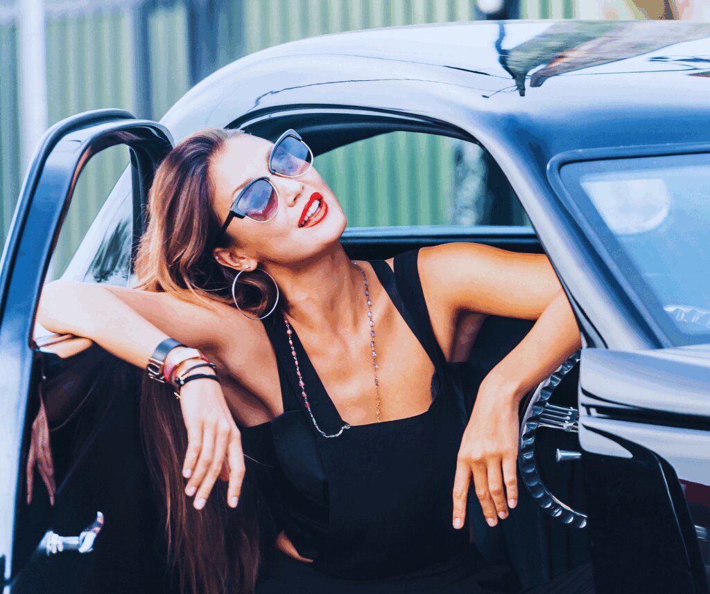Top Cougar Dating Sites — Where to Meet Older Women